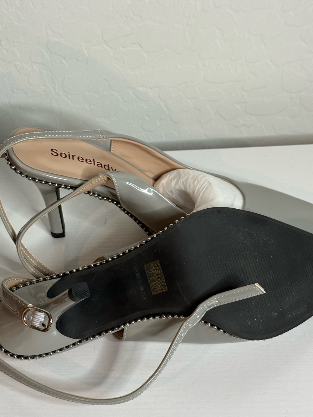 Soireelady Gray Patent Pointed Toe Slingback Heels - Picture 4 of 6